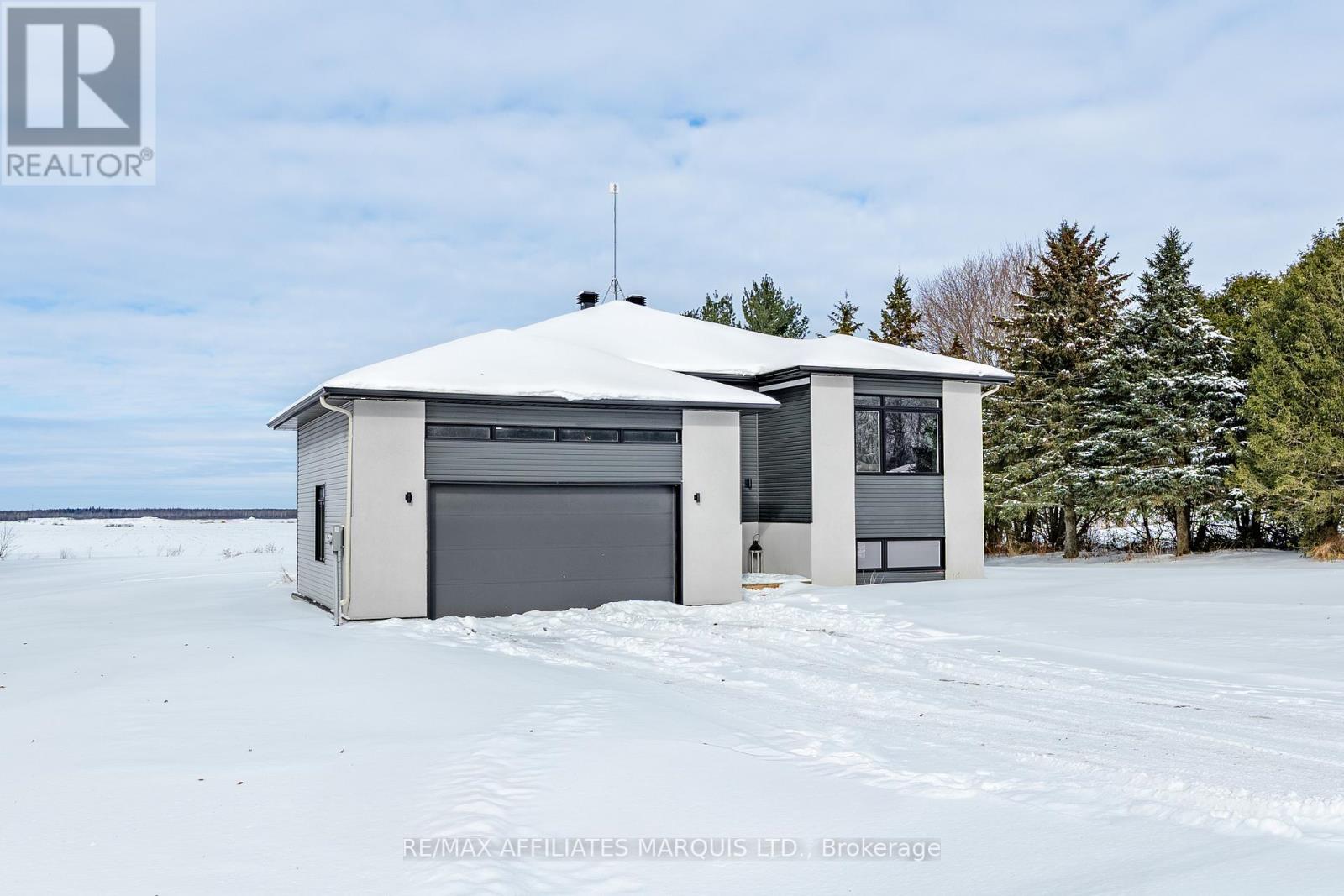 16939 Eighth Road, North Stormont, Ontario  K0C 1W0 - Photo 3 - X12747342