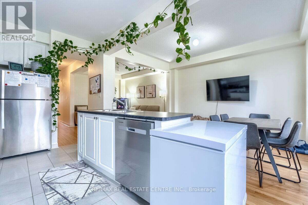 1195 Kettering Drive, Oshawa, Ontario  L1K 1A6 - Photo 11 - E12747300