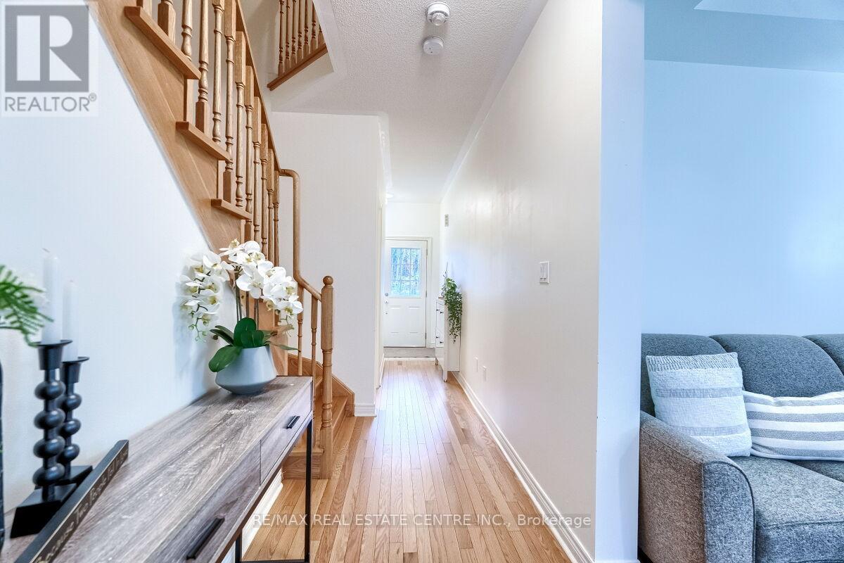 1195 Kettering Drive, Oshawa, Ontario  L1K 1A6 - Photo 7 - E12747300