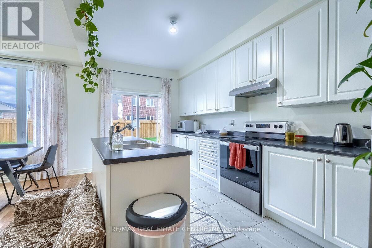 1195 Kettering Drive, Oshawa, Ontario  L1K 1A6 - Photo 8 - E12747300