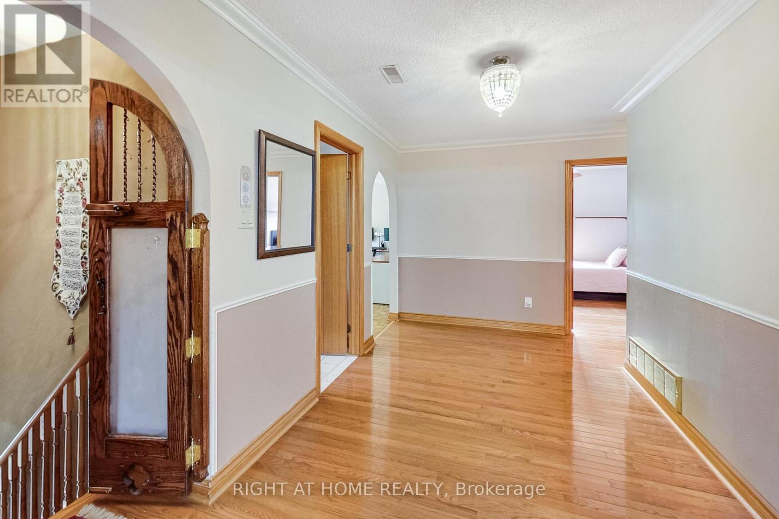 8 Suraty Avenue, Toronto, Ontario  M1P 4E1 - Photo 14 - E12747314