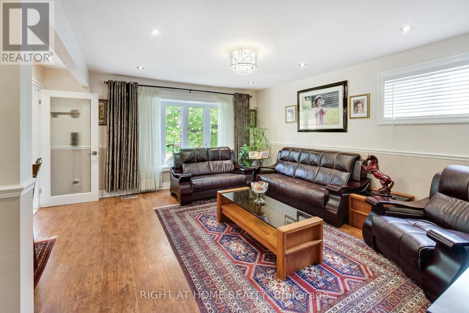 8 Suraty Avenue, Toronto, Ontario  M1P 4E1 - Photo 4 - E12747314