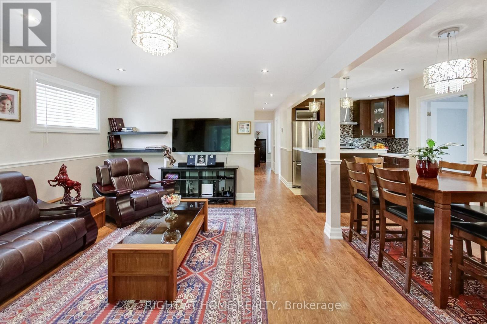 8 Suraty Avenue, Toronto, Ontario  M1P 4E1 - Photo 5 - E12747314