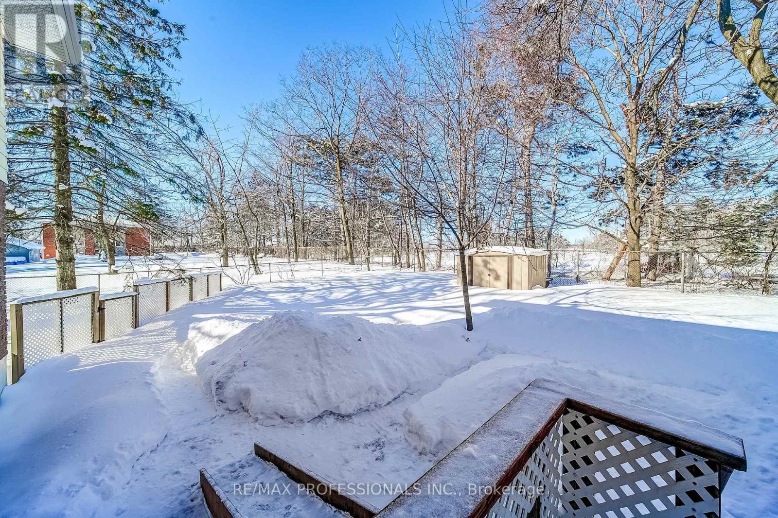 2 Agnes Street, Barrie (Wellington), Ontario  L4M 2S2 - Photo 40 - S12747296