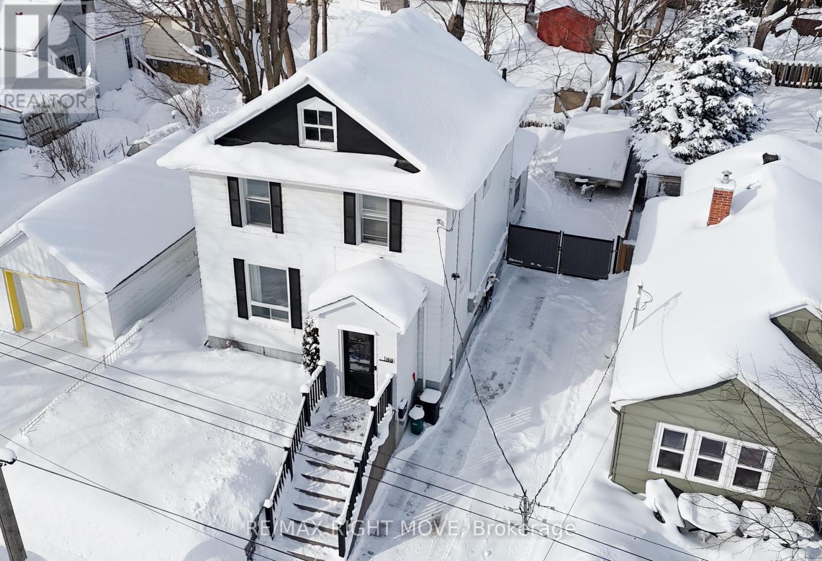 144 Cedar Street, Orillia, Ontario  L3V 2C9 - Photo 5 - S12747324