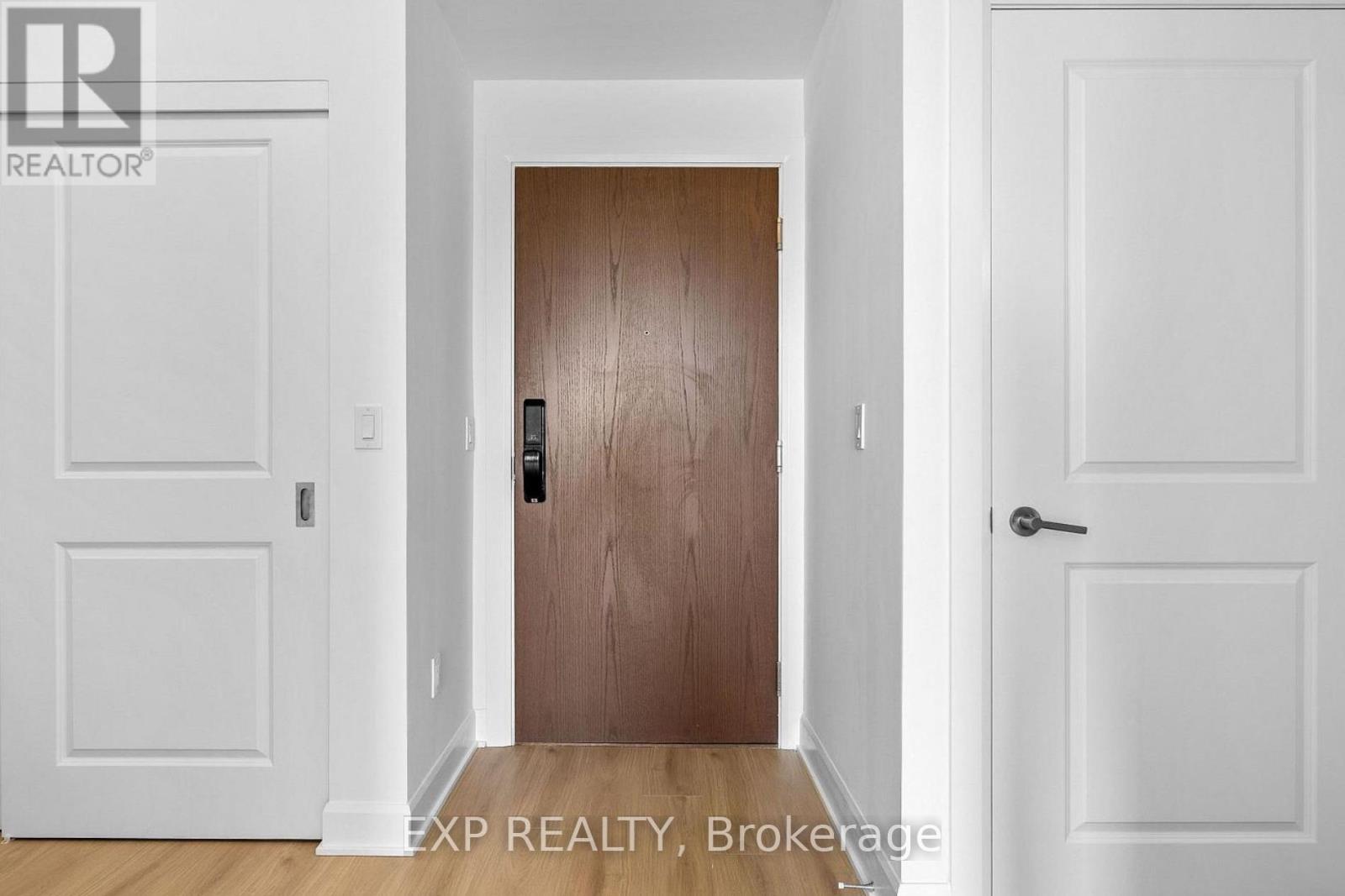 514 - 3240 William Coltson Avenue, Oakville, Ontario  L6H 7C2 - Photo 4 - W12747318