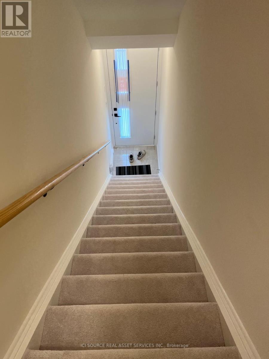 55 - 70 Knotsberry Circle, Brampton, Ontario  L6Y 6G1 - Photo 3 - W12747330