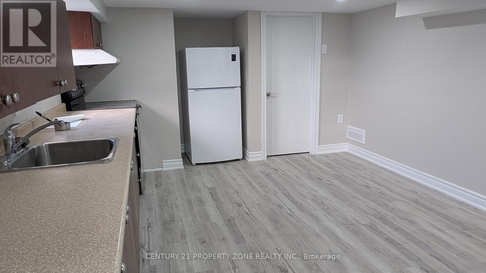 Lower - 93 Nelson Street W, Brampton, Ontario  L6X 1C7 - Photo 2 - W12747334