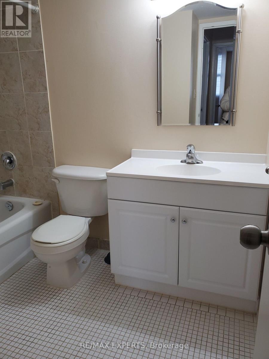 804 - 2542 Argyle Road, Mississauga (Cooksville), Ontario  L4B 2H5 - Photo 10 - W12747336