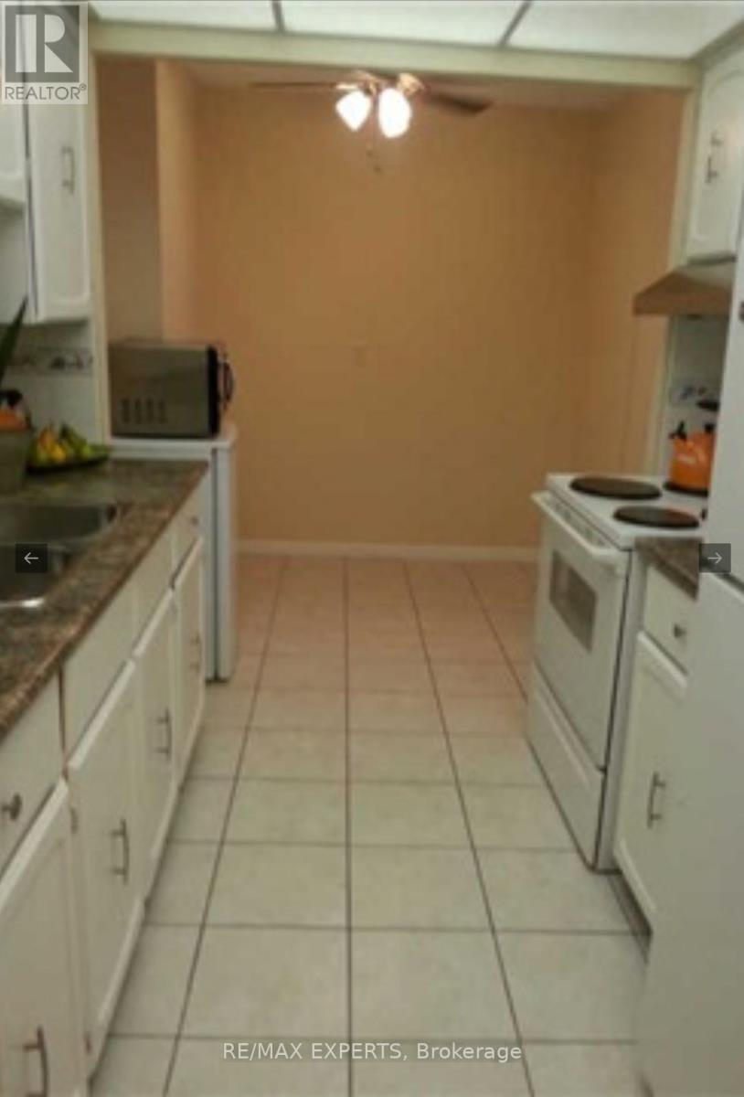 804 - 2542 Argyle Road, Mississauga (Cooksville), Ontario  L4B 2H5 - Photo 2 - W12747336