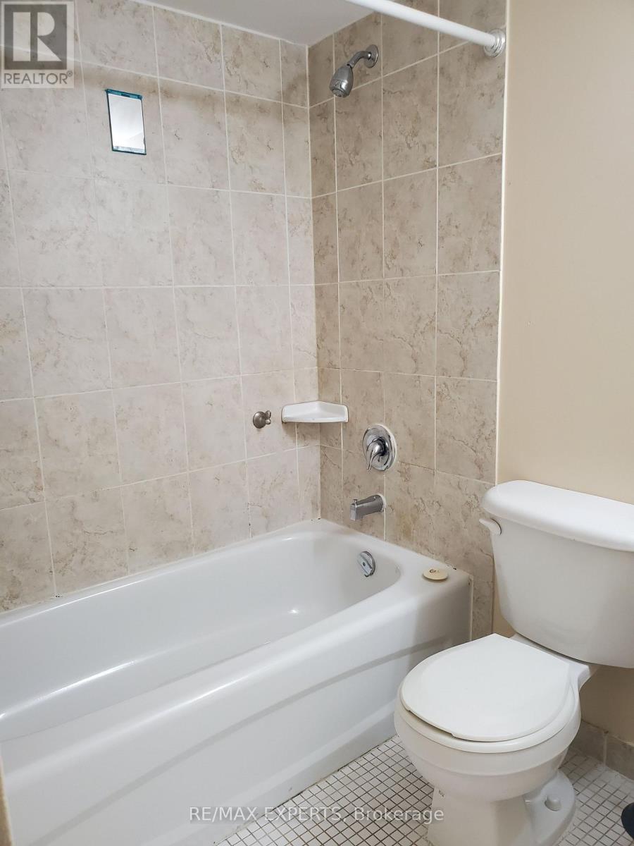 804 - 2542 Argyle Road, Mississauga (Cooksville), Ontario  L4B 2H5 - Photo 9 - W12747336