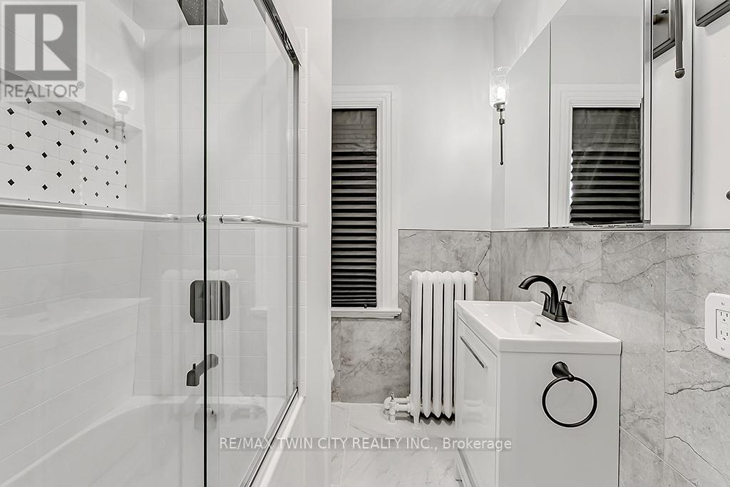 Upper - 153 Drummond Street, Brantford, Ontario  N3S 6A4 - Photo 8 - X12747298