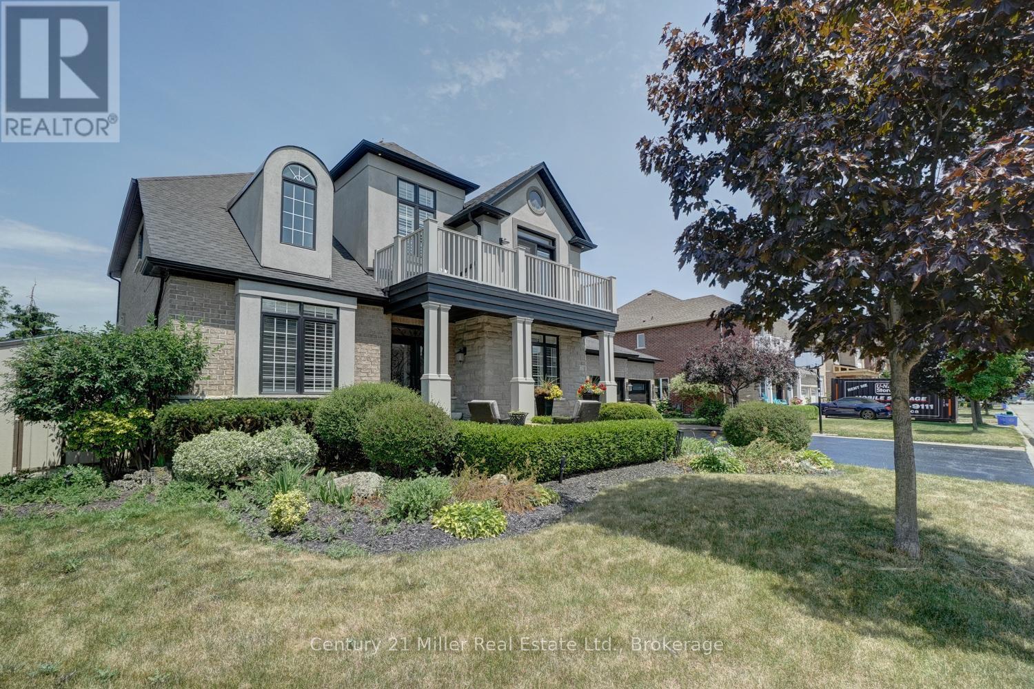 8 Watercliff Place, Hamilton, Ontario  L8E 6E5 - Photo 2 - X12747396