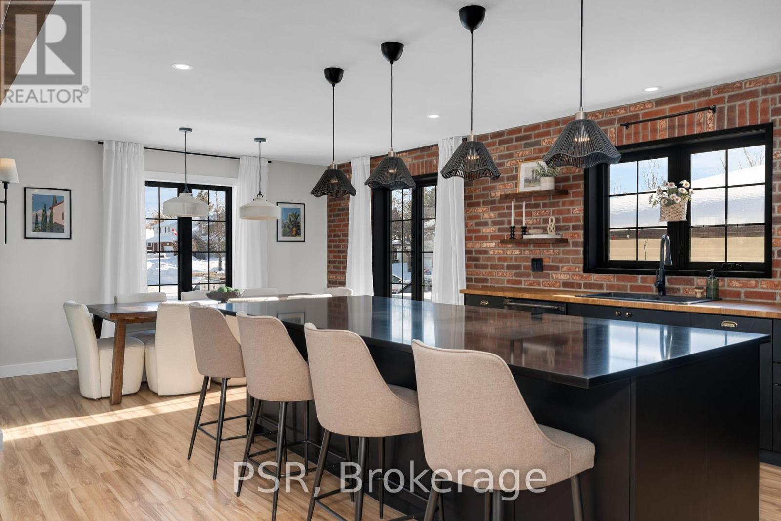 4 Centennial Avenue, Springwater (Elmvale), Ontario  L0L 1P0 - Photo 10 - S12747410