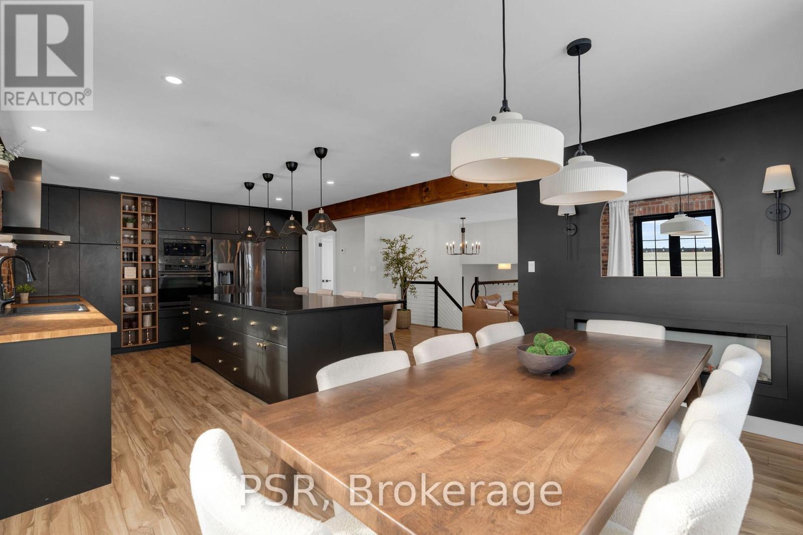 4 Centennial Avenue, Springwater (Elmvale), Ontario  L0L 1P0 - Photo 12 - S12747410