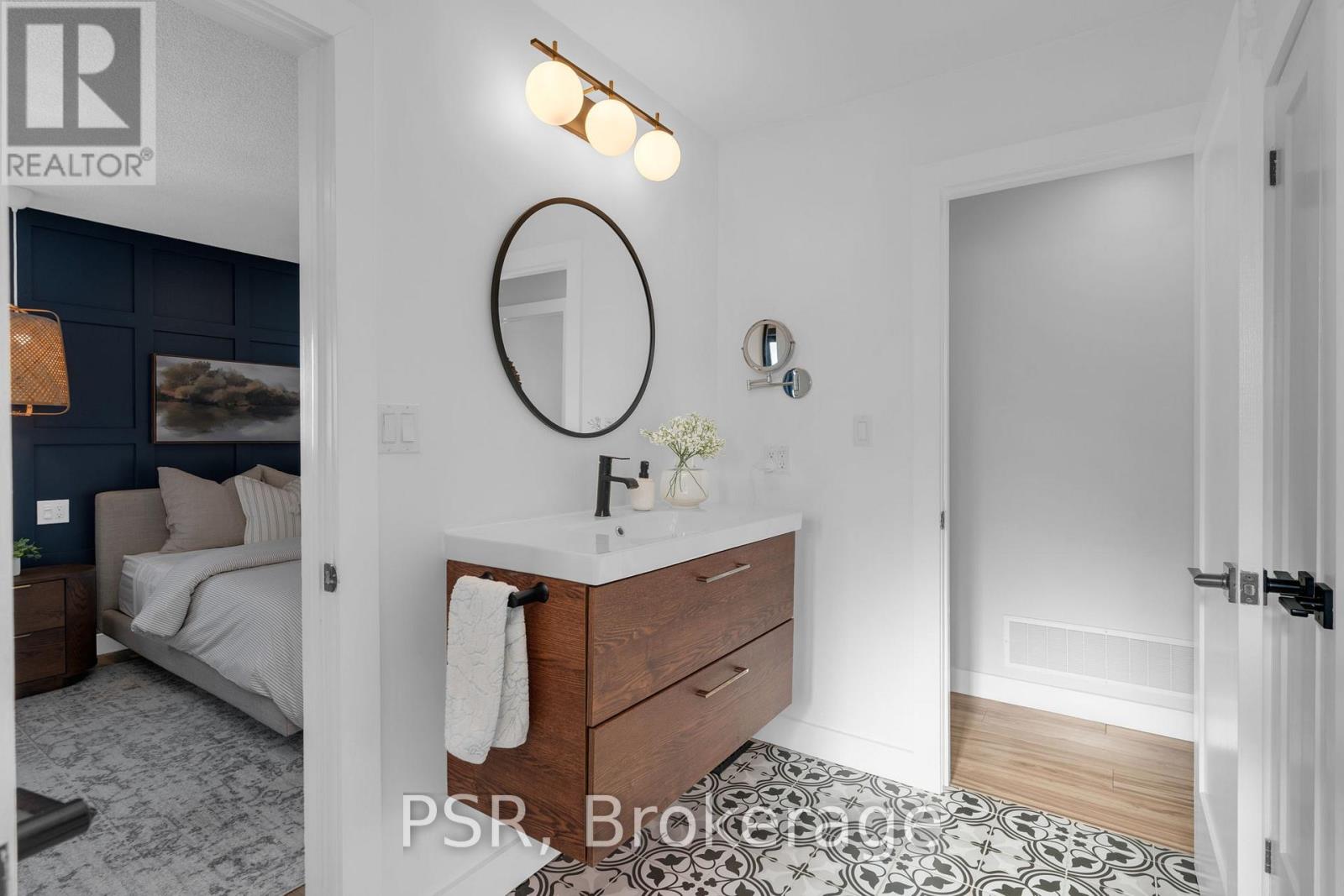 4 Centennial Avenue, Springwater (Elmvale), Ontario  L0L 1P0 - Photo 20 - S12747410