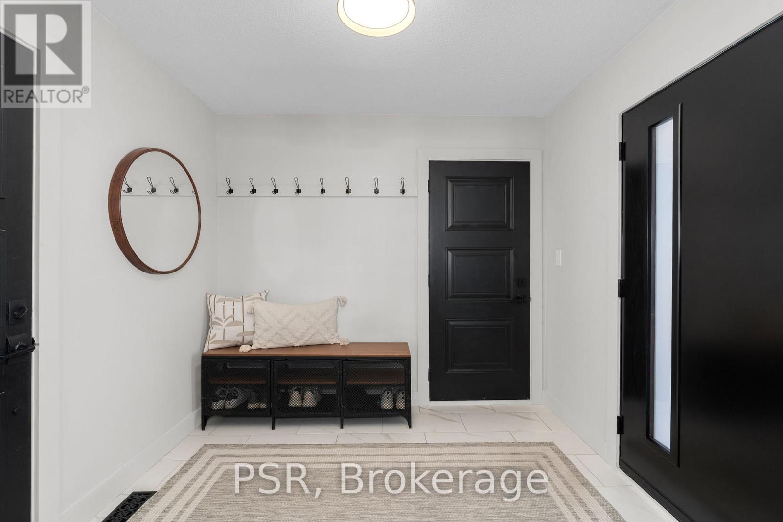 4 Centennial Avenue, Springwater (Elmvale), Ontario  L0L 1P0 - Photo 5 - S12747410