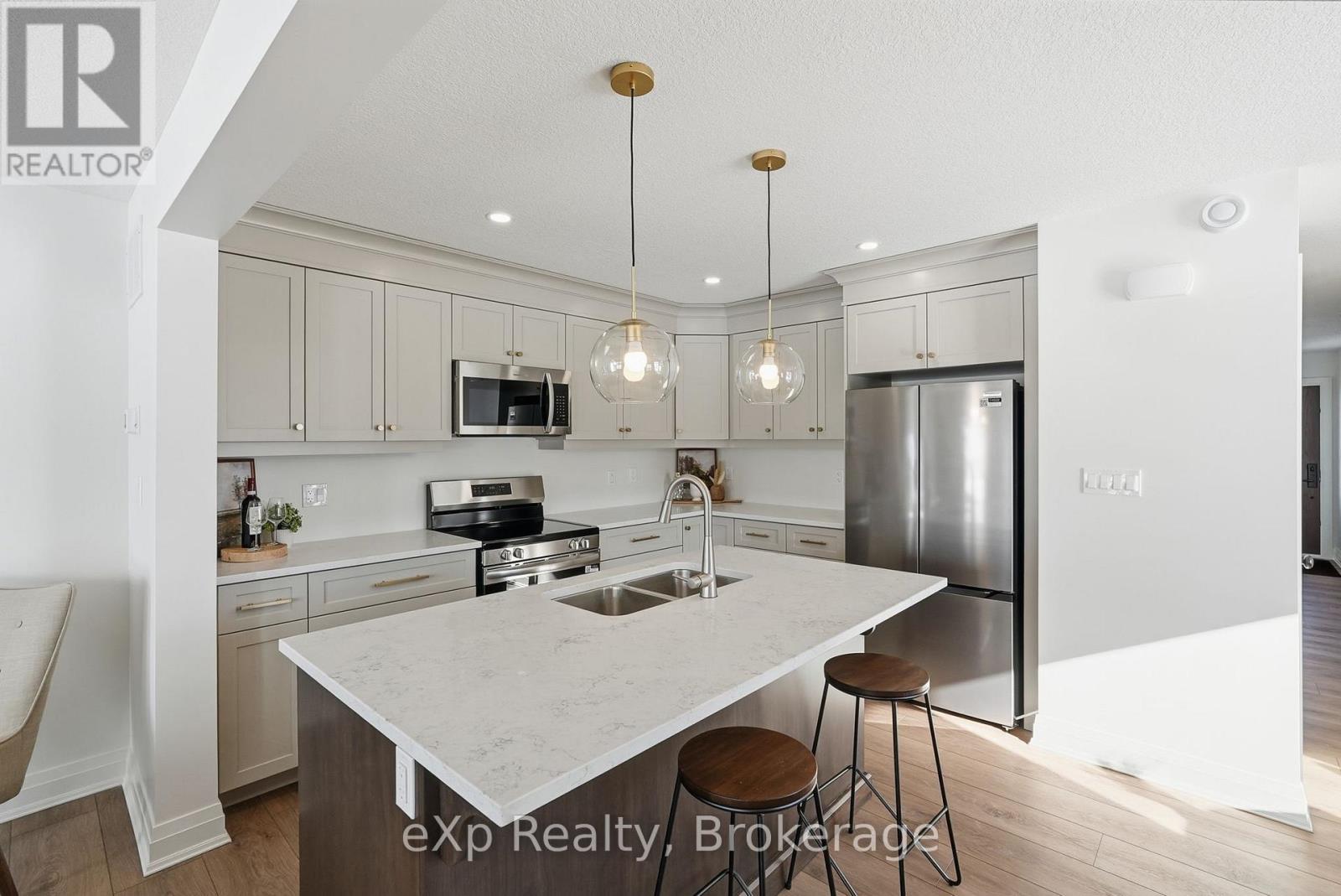 544 Newfoundland Street, Wellington North, Ontario N0G 2L2 - Photo 11 - X12747390