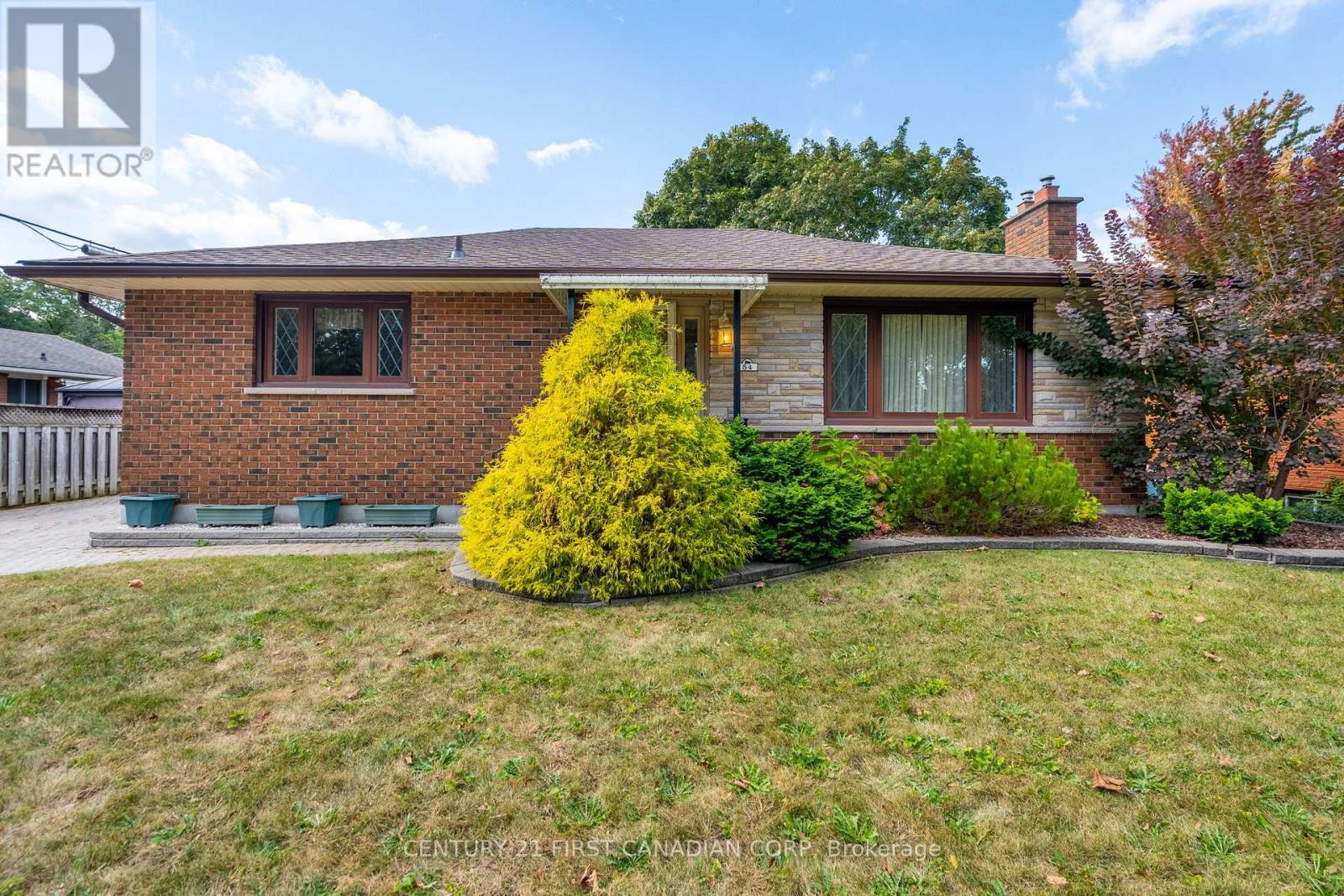 54 Algonquin Crescent, London East, Ontario  N5W 1N4 - Photo 4 - X12747380