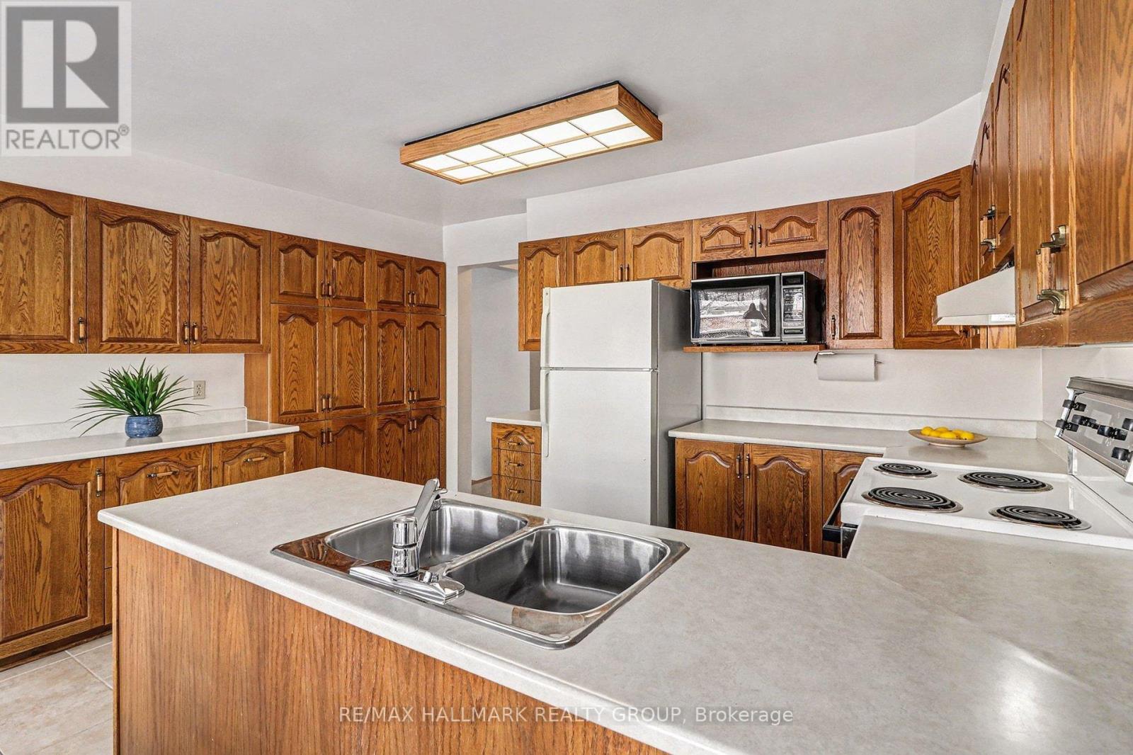 751 Merkley Drive, Ottawa, Ontario  K4A 2T9 - Photo 16 - X12747358