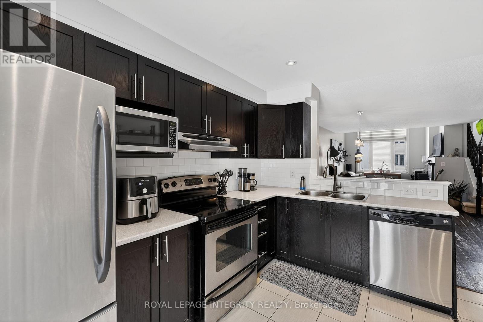 360 Galston Private, Ottawa, Ontario  K1W 0G3 - Photo 15 - X12747382