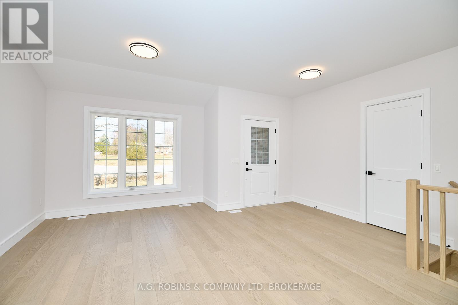 4124 Fly Road, Lincoln (Escarpment), Ontario  L0R 2C0 - Photo 13 - X12747366