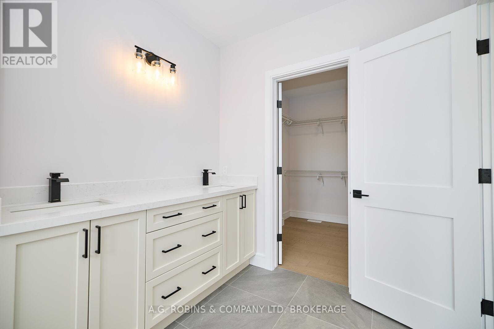 4124 Fly Road, Lincoln (Escarpment), Ontario  L0R 2C0 - Photo 32 - X12747366