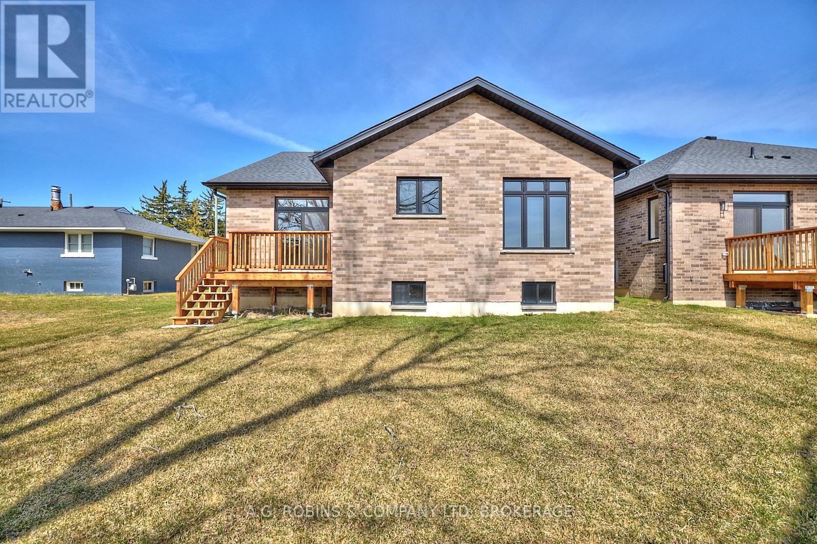 4124 Fly Road, Lincoln (Escarpment), Ontario  L0R 2C0 - Photo 4 - X12747366