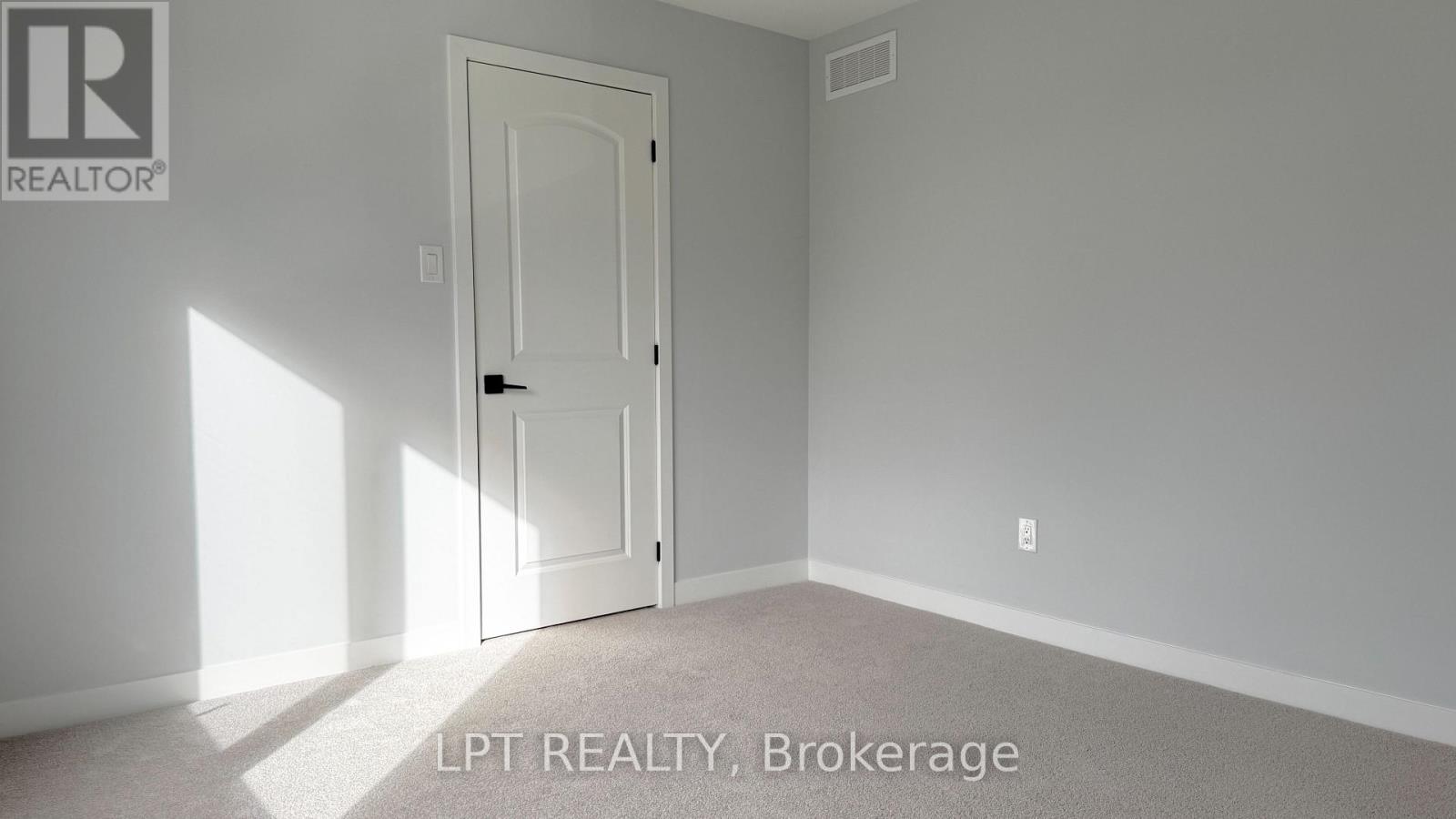 122 Tonic Crescent, Ottawa, Ontario  K2K 1X7 - Photo 21 - X12529612