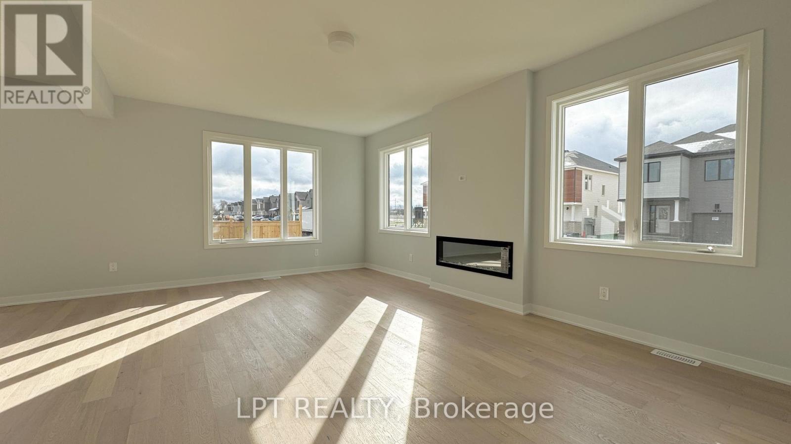 122 Tonic Crescent, Ottawa, Ontario  K2K 1X7 - Photo 19 - X12529612