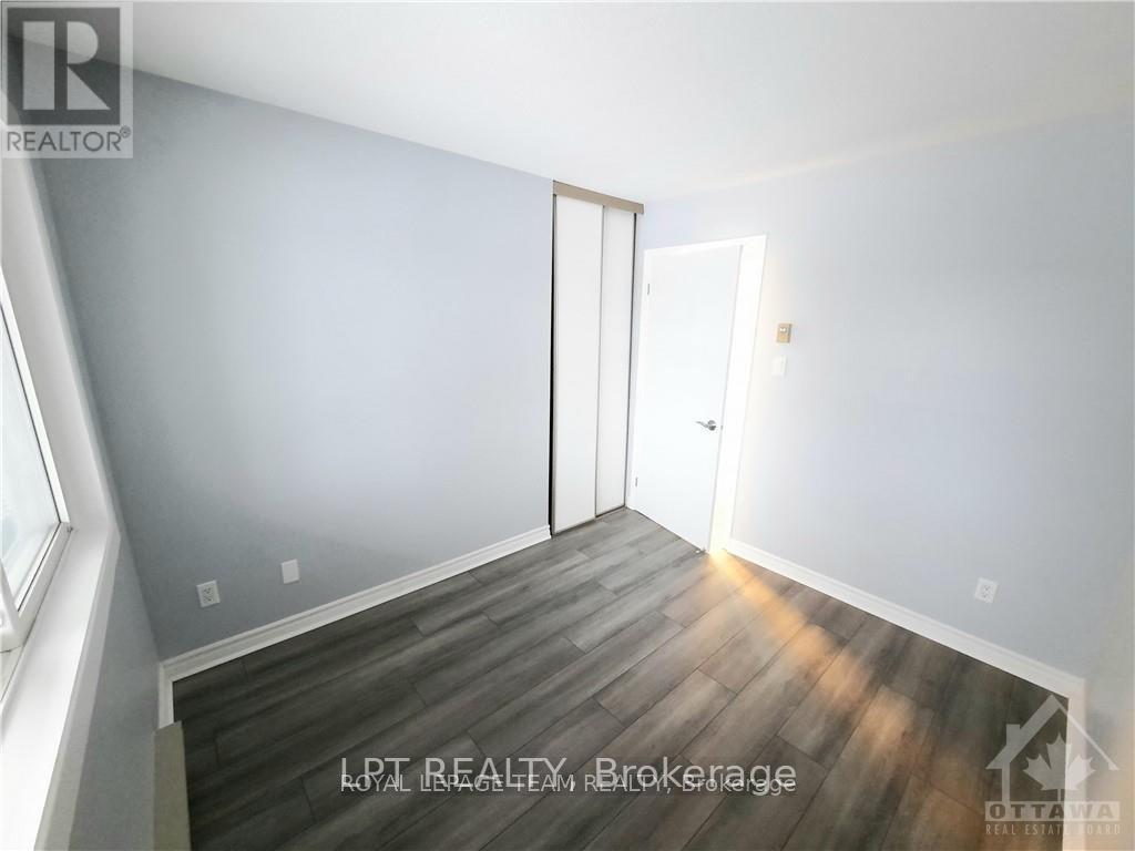 213 316 Lorry Greenberg Drive, Ottawa, Ontario  K1T 2P4 - Photo 12 - X12594796