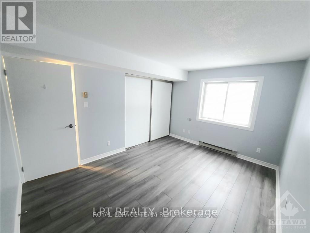 213 316 Lorry Greenberg Drive, Ottawa, Ontario  K1T 2P4 - Photo 14 - X12594796