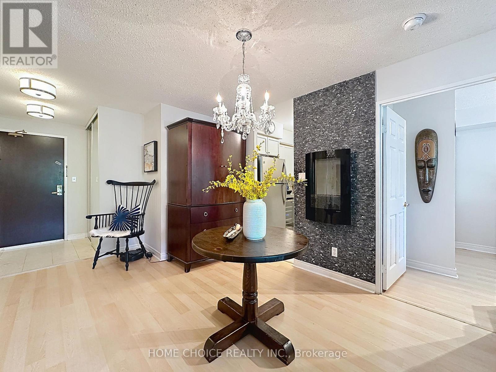 215 - 28 Empress Avenue, Toronto, Ontario  M2N 6Z7 - Photo 5 - C12747362