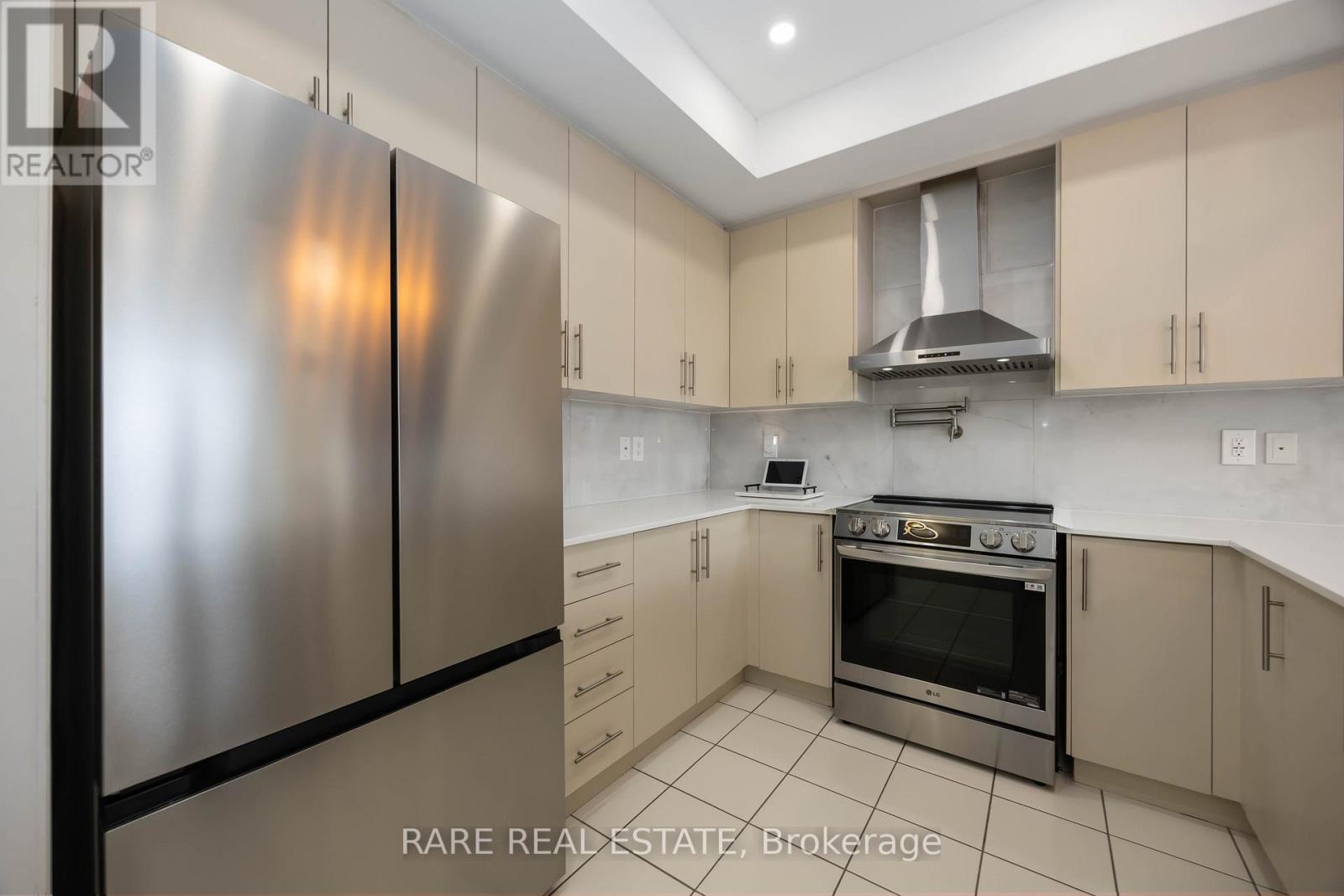 8 - 105 Kayla Crescent, Vaughan, Ontario  L6A 4W3 - Photo 10 - N12747392