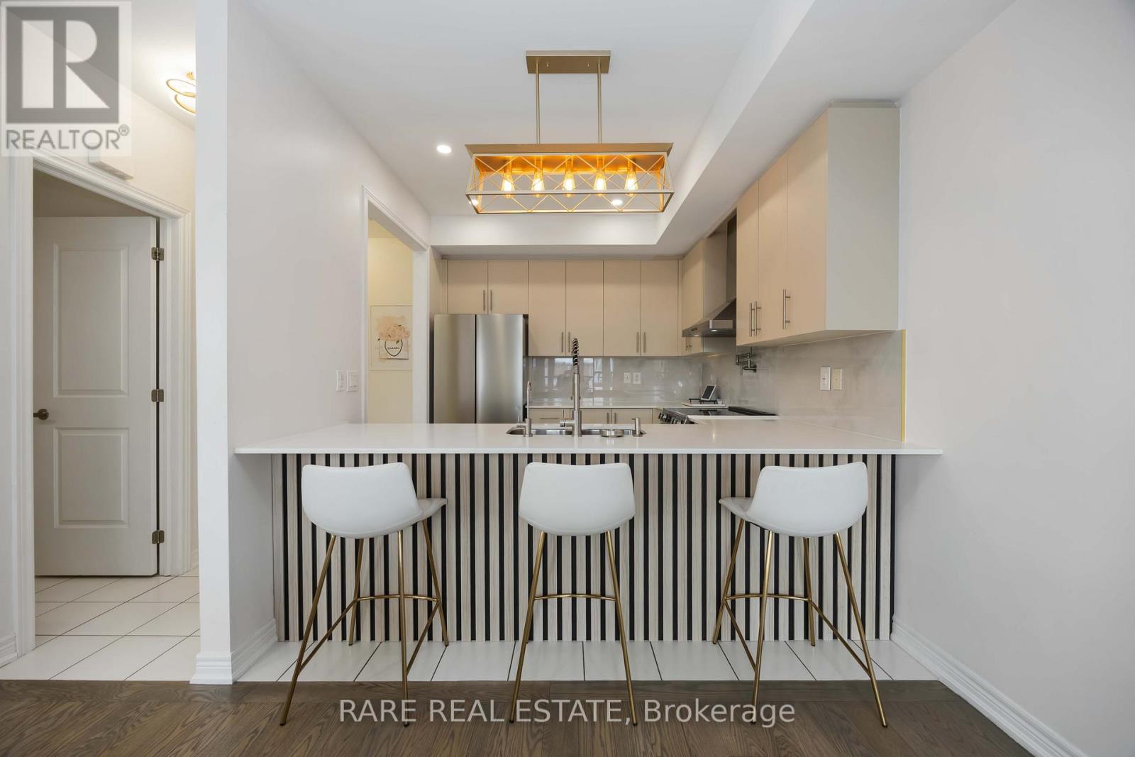 8 - 105 Kayla Crescent, Vaughan, Ontario  L6A 4W3 - Photo 2 - N12747392