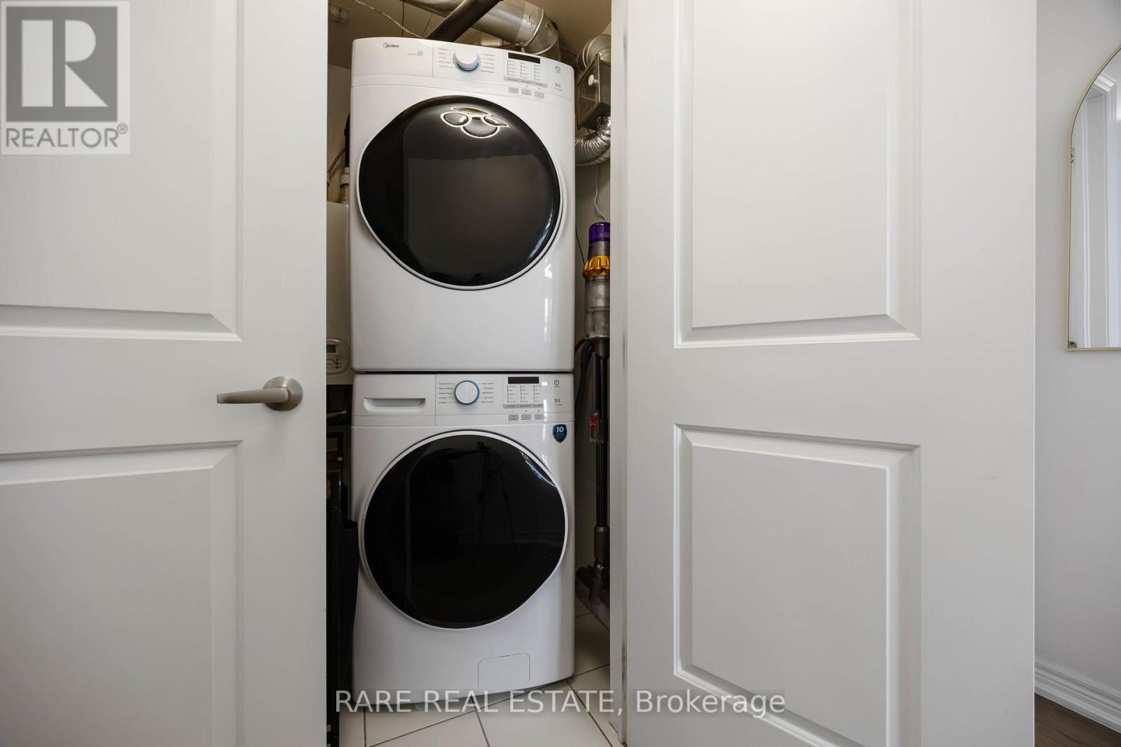 8 - 105 Kayla Crescent, Vaughan, Ontario  L6A 4W3 - Photo 31 - N12747392