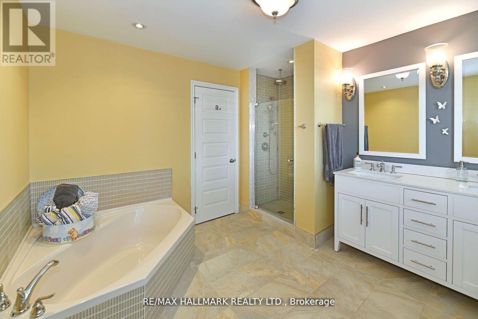 105 - 333 Clark Avenue, Vaughan, Ontario  L4J 7K4 - Photo 24 - N12747394