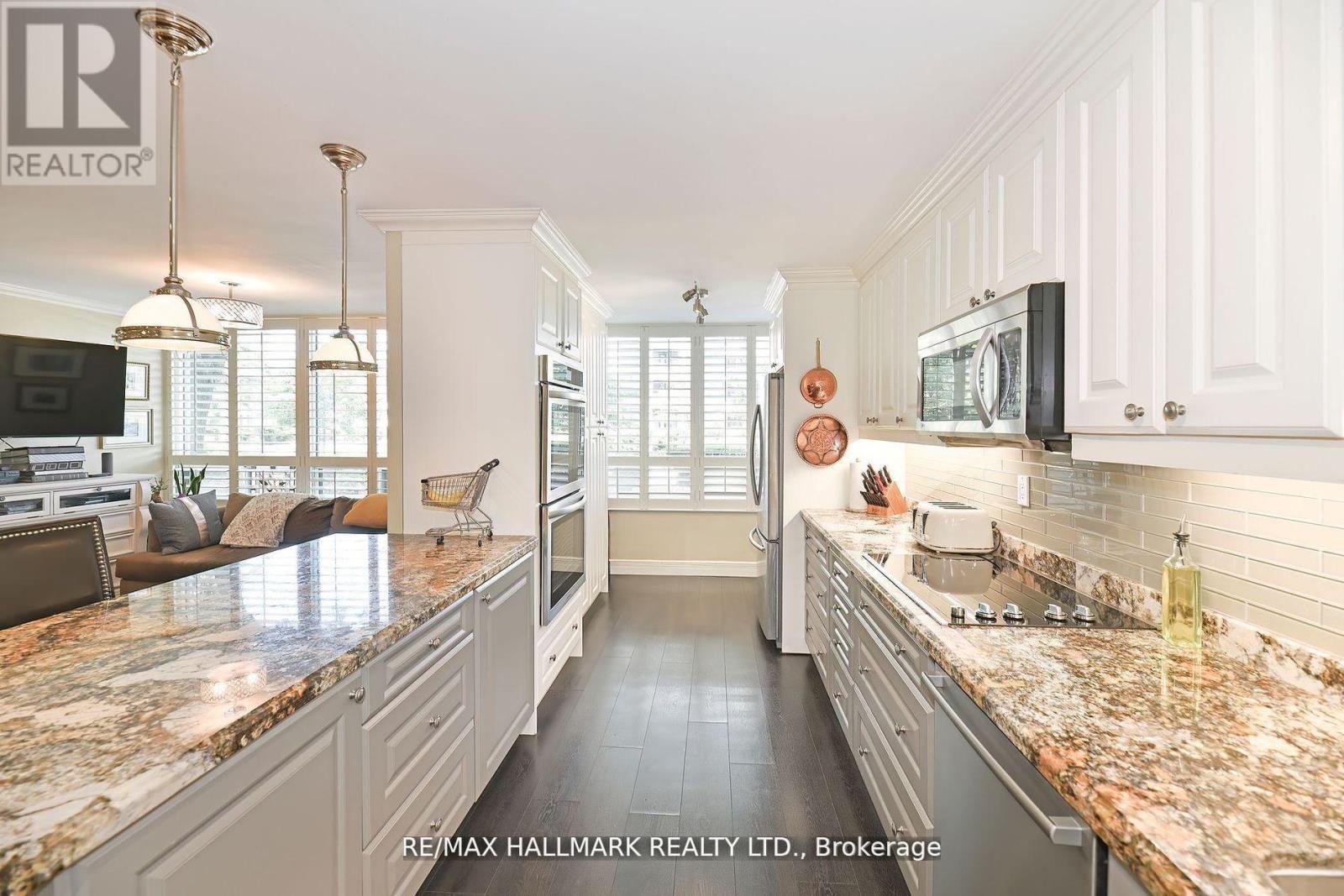 105 - 333 Clark Avenue, Vaughan, Ontario  L4J 7K4 - Photo 6 - N12747394