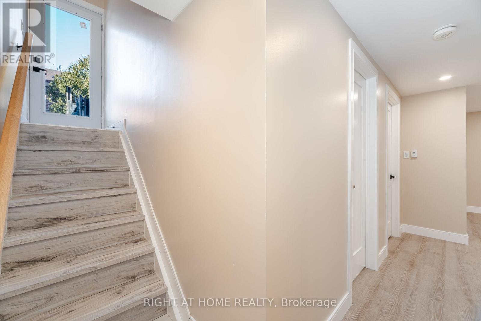 25 Templar Drive, Toronto, Ontario  M9R 3C6 - Photo 32 - W12747378