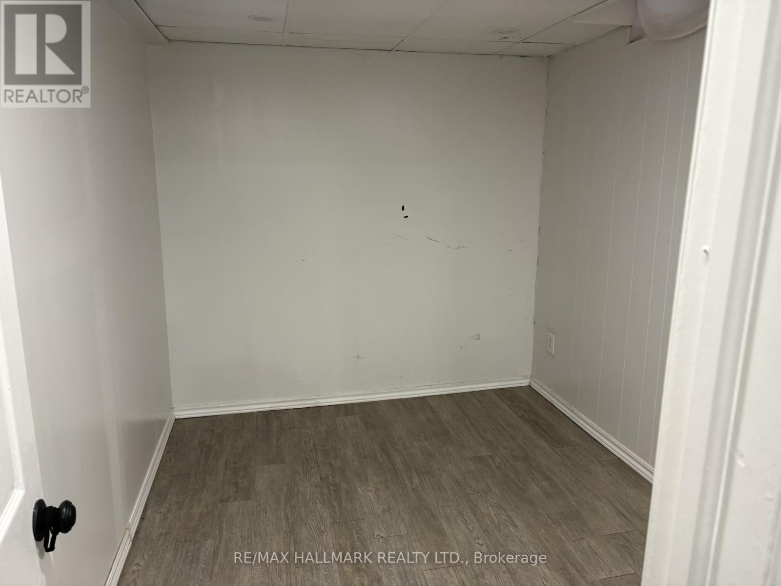 7 Grenadier Road, Brampton, Ontario  L6S 1T5 - Photo 10 - W12747406