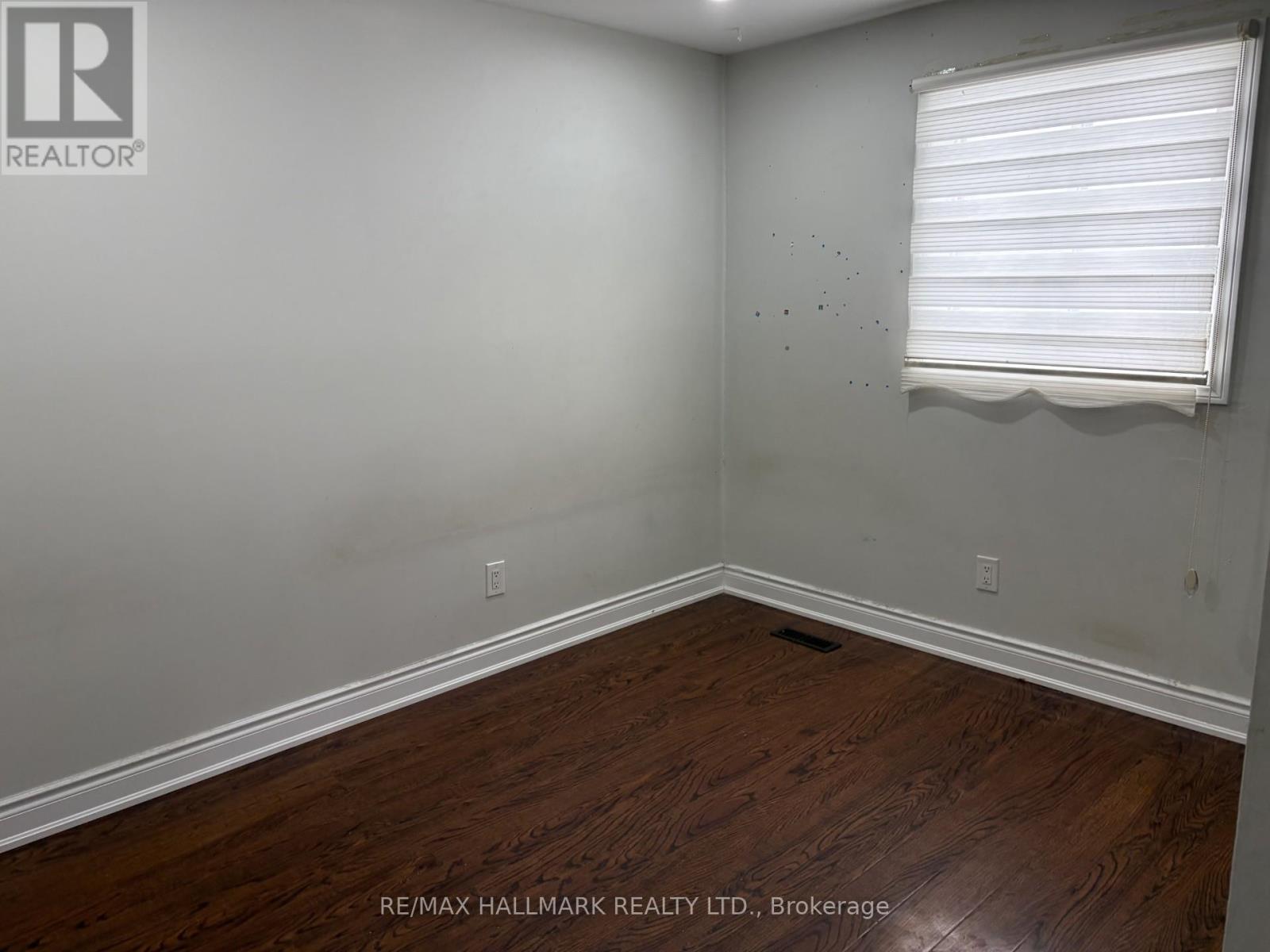 7 Grenadier Road, Brampton, Ontario  L6S 1T5 - Photo 11 - W12747406