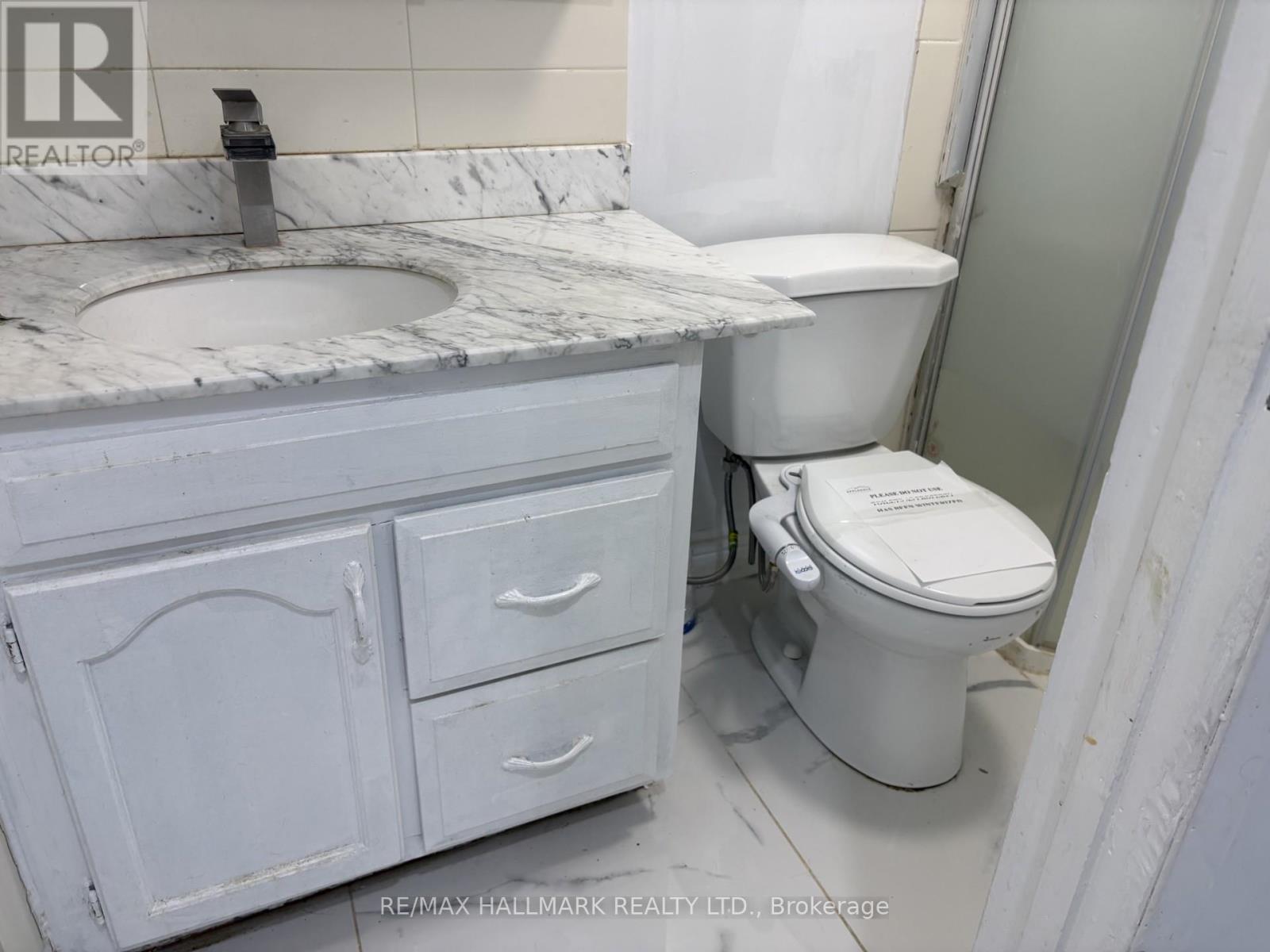 7 Grenadier Road, Brampton, Ontario  L6S 1T5 - Photo 7 - W12747406