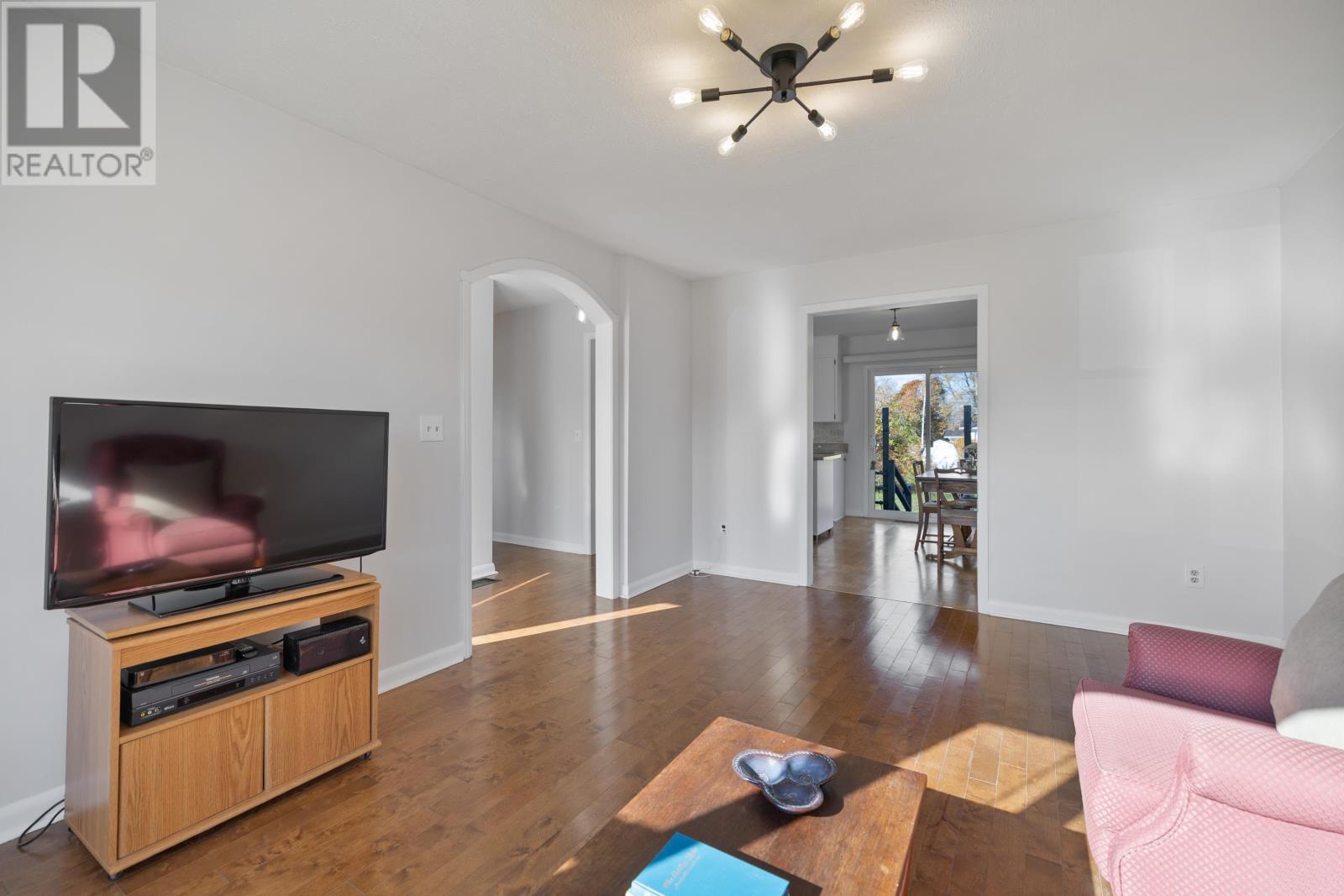 21 Westview Drive, Charlottetown, Prince Edward Island  C1A 3A4 - Photo 8 - 202601855