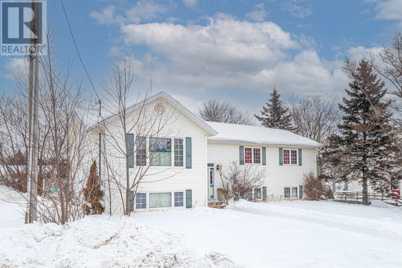 20 Hemlock Court, Sherwood, Prince Edward Island  C1A 8E2 - Photo 3 - 202601852