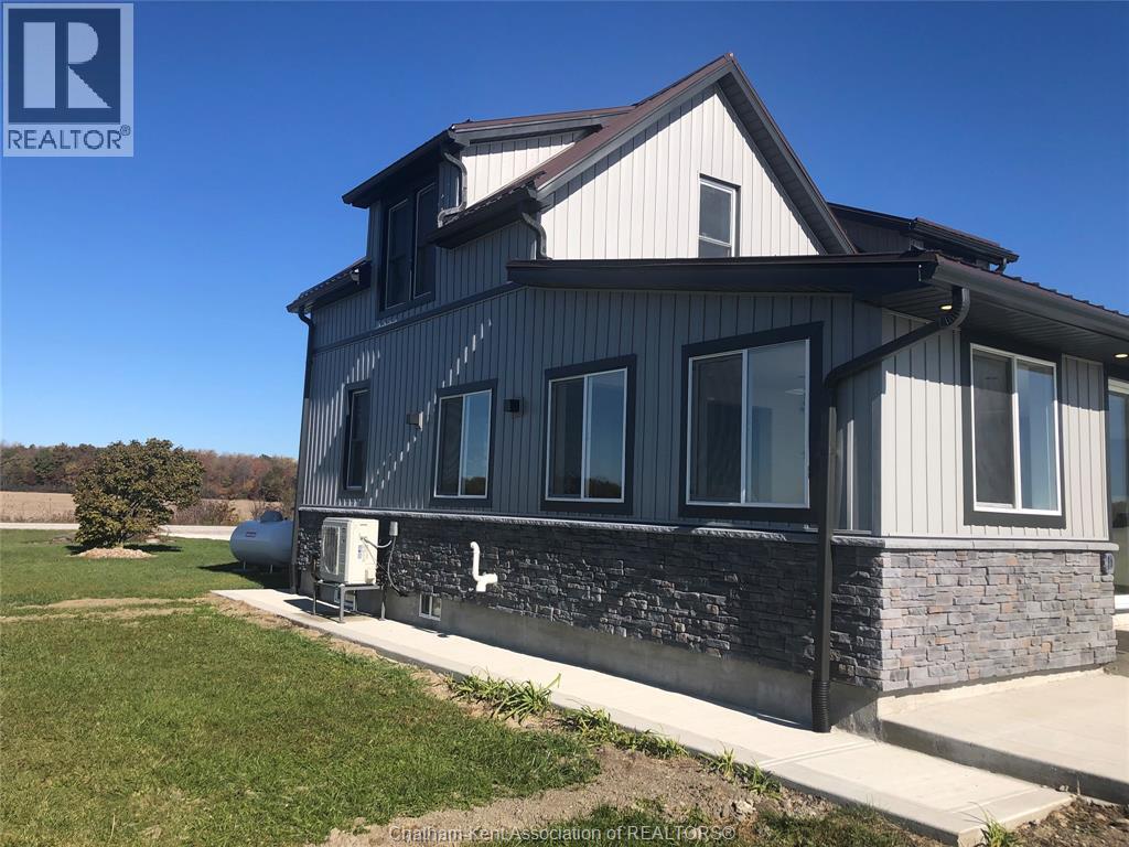 MLS# 26002293: 1233 Kerr LINE, Sombra, Canada
