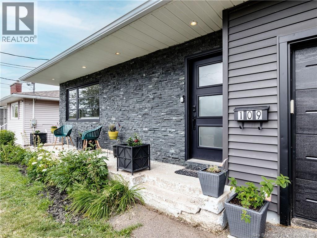 109 Upton Street, Moncton, New Brunswick  E1E 2Z9 - Photo 9 - NB132954