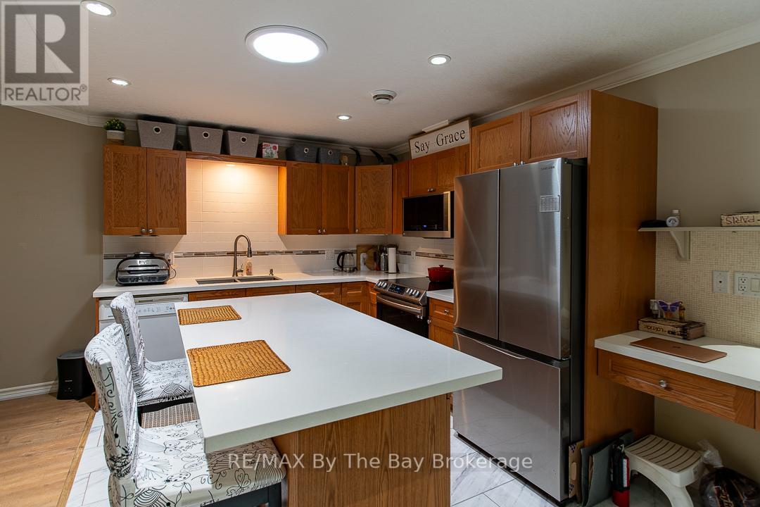 67 Meadow Lane, Wasaga Beach, Ontario  L9Z 0A3 - Photo 19 - S12747436