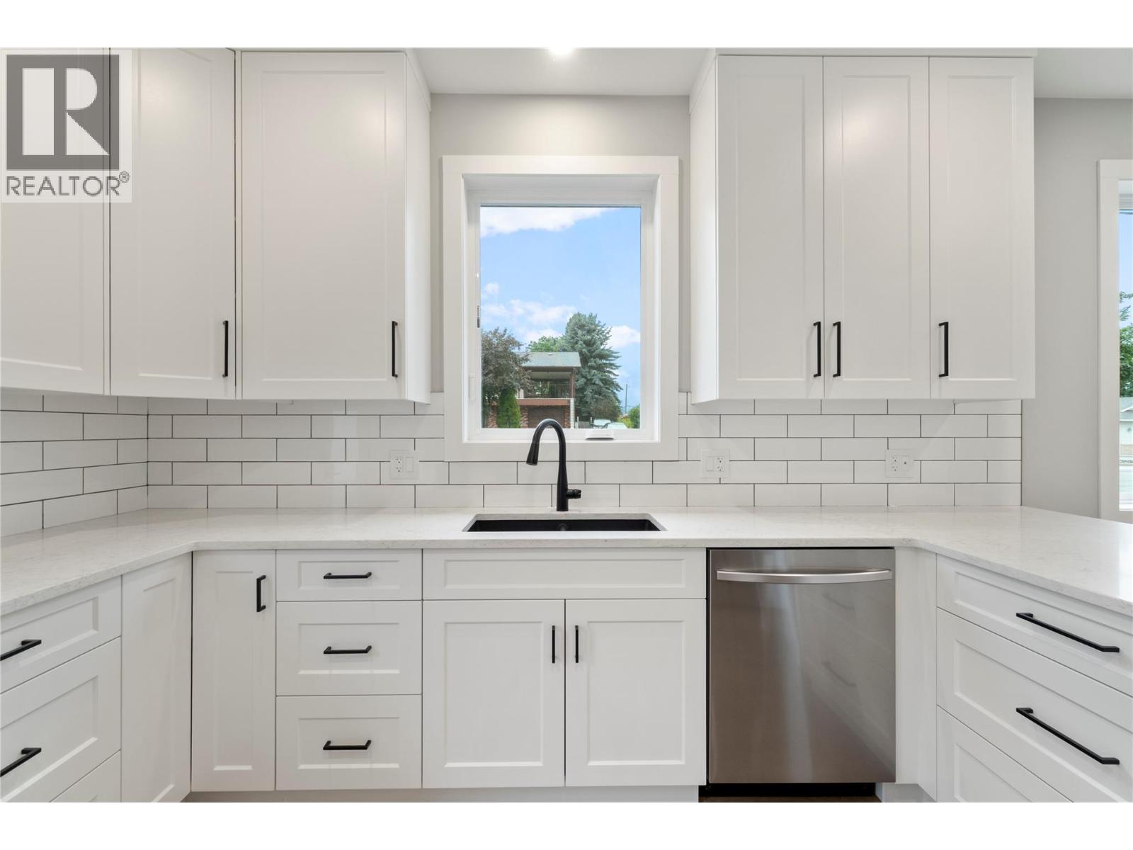 1330 10 Street Sw Unit# 14, Salmon Arm, British Columbia  V1E 1T2 - Photo 6 - 10364738