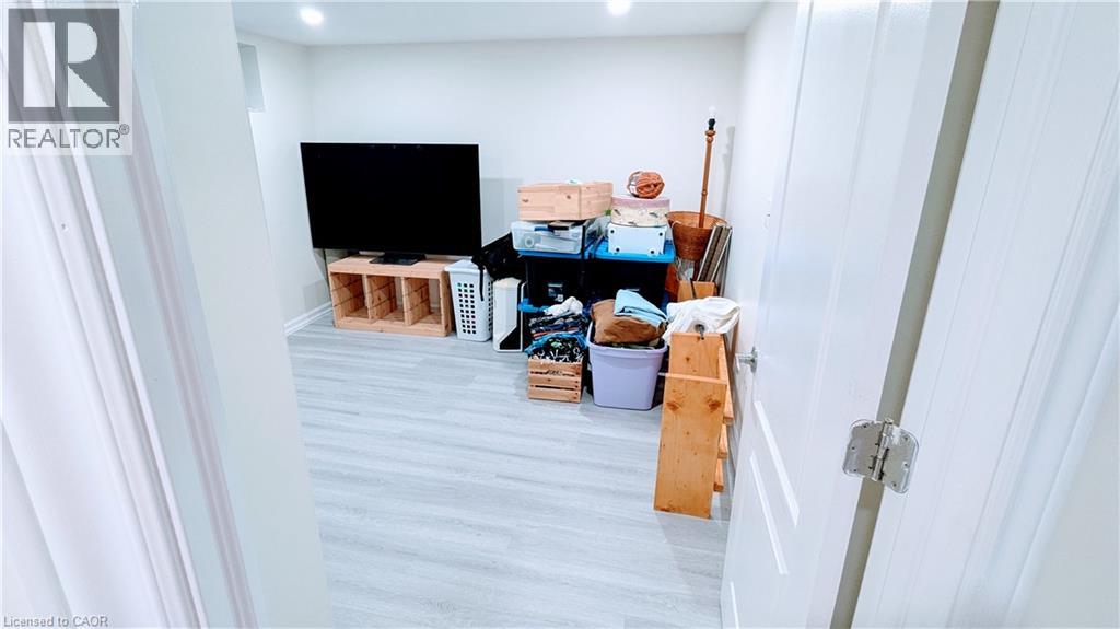 133 Chilton Drive, Stoney Creek, Ontario  L8J 1L8 - Photo 27 - 40795907