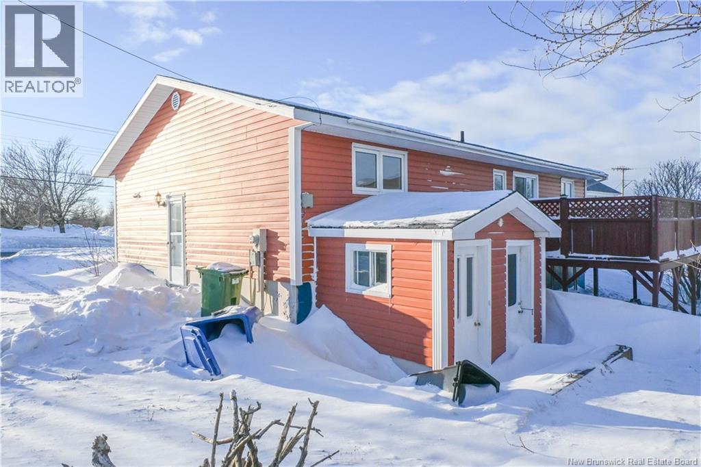 23 Saint-Simon Road, Caraquet, New Brunswick  E1W 1B3 - Photo 4 - NB132789